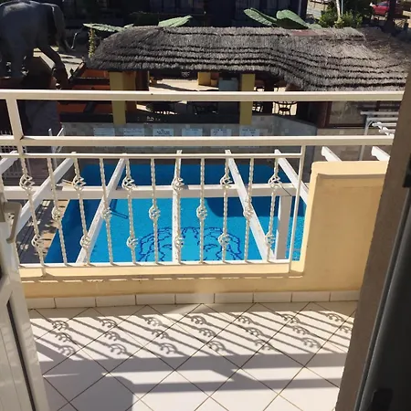 Aparthotel Safari 3*