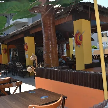 Aparthotel Safari 3*